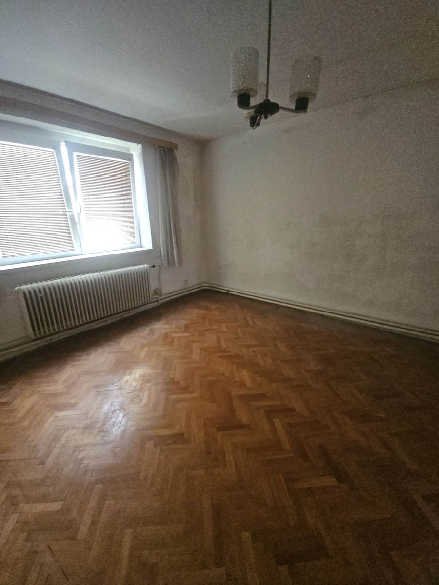 Obývací pokoj po vyklízení